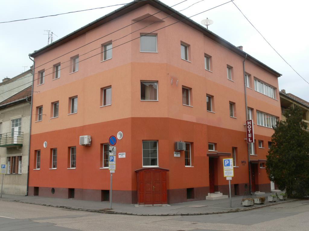 Hotel Centrum Szegedin Exterior foto